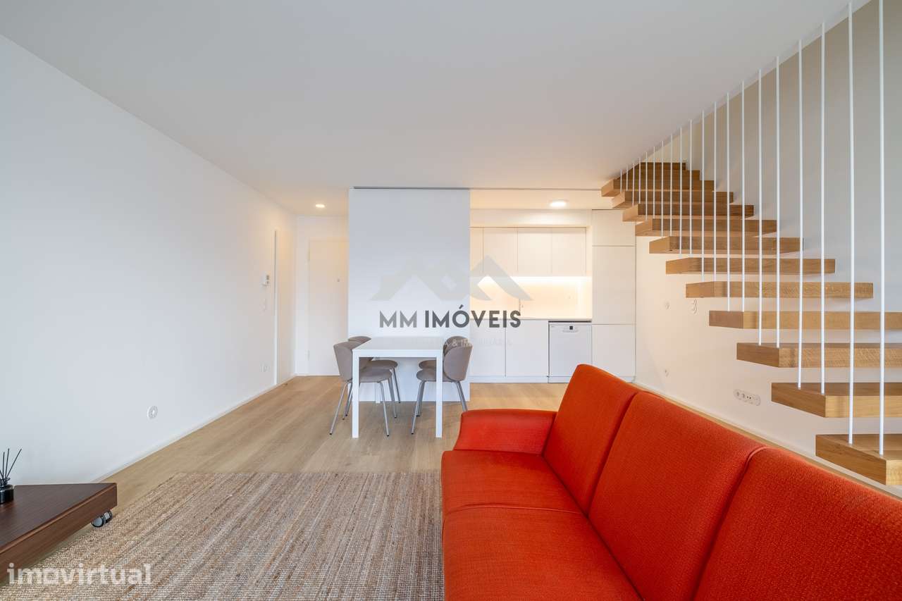 Apartamento T1 Duplex |  Como novo | Varanda | Bonfim - Grande imagem: 4/25