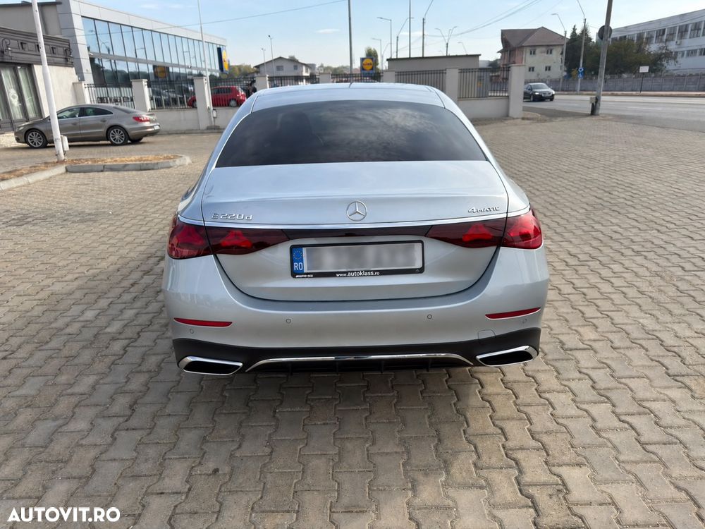 Mercedes-Benz E 220 d 4MATIC MHEV - 6