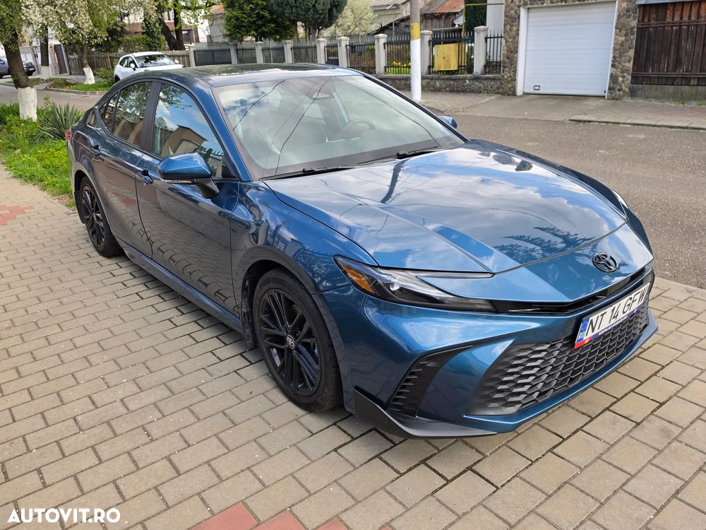 Toyota Camry - 6