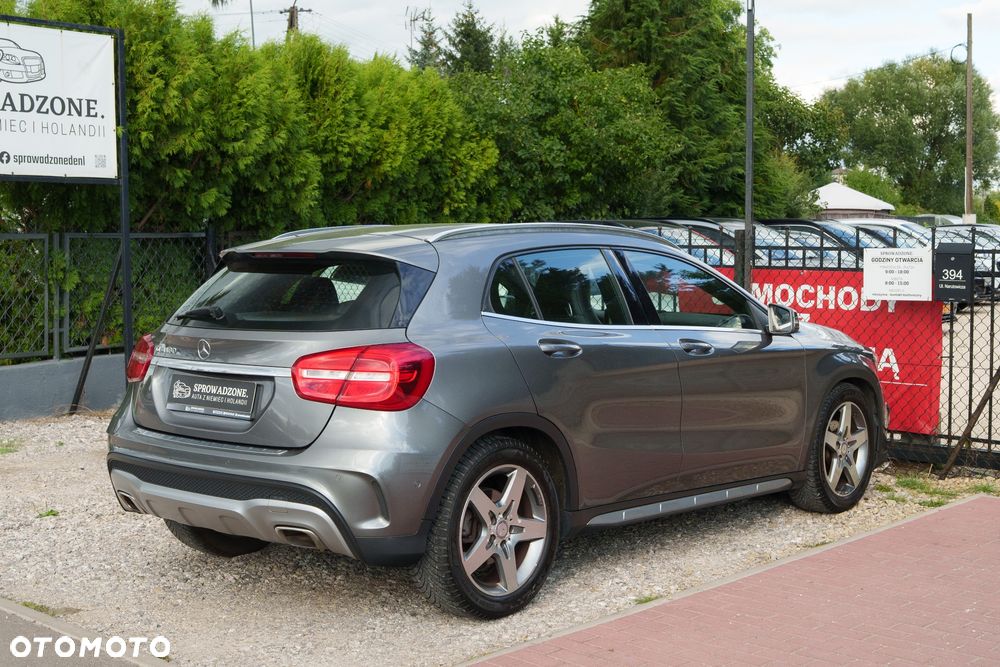 Mercedes-Benz GLA 180 7G-DCT AMG Line - 29