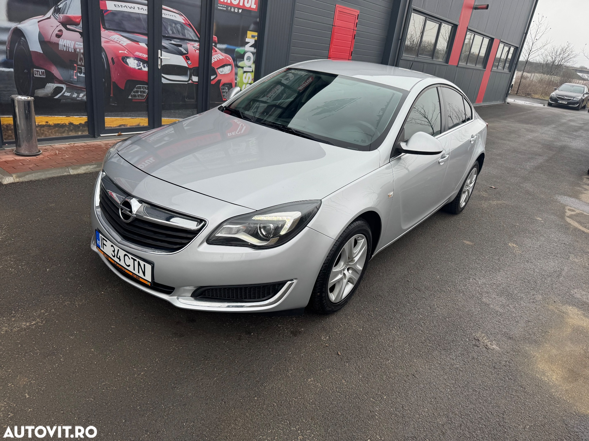 Opel Insignia - 2