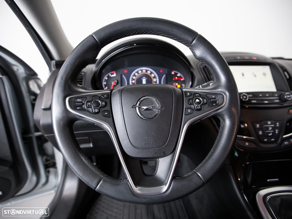 Opel Insignia Sports Tourer - 16