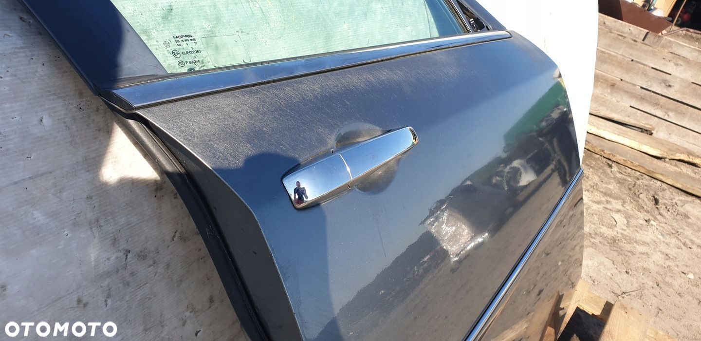 CHRYSLER 300C DRZWI PRAWY PRZOD KOMPLETNE - 9