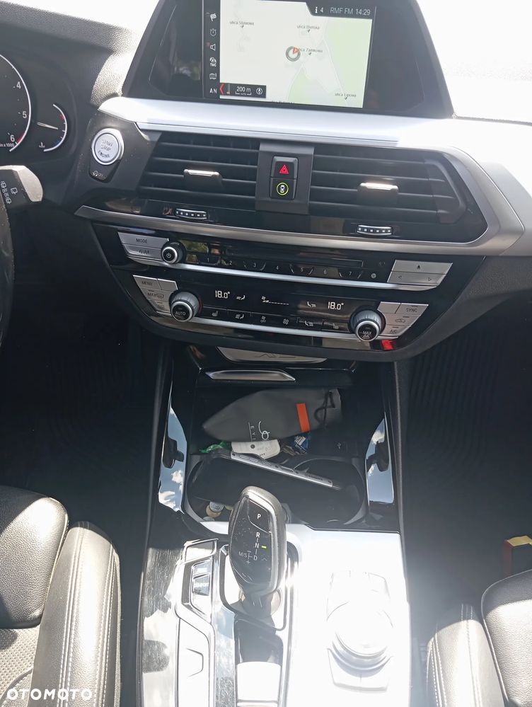 BMW X3 xDrive25d - 16