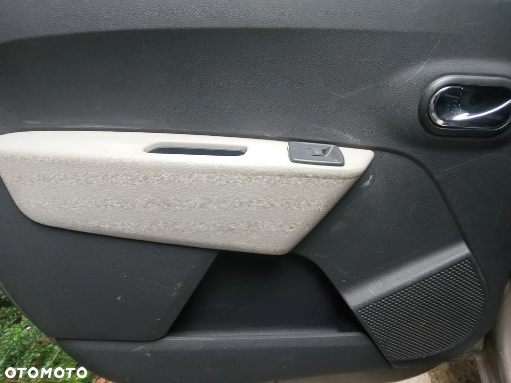 Dacia Lodgy - 13