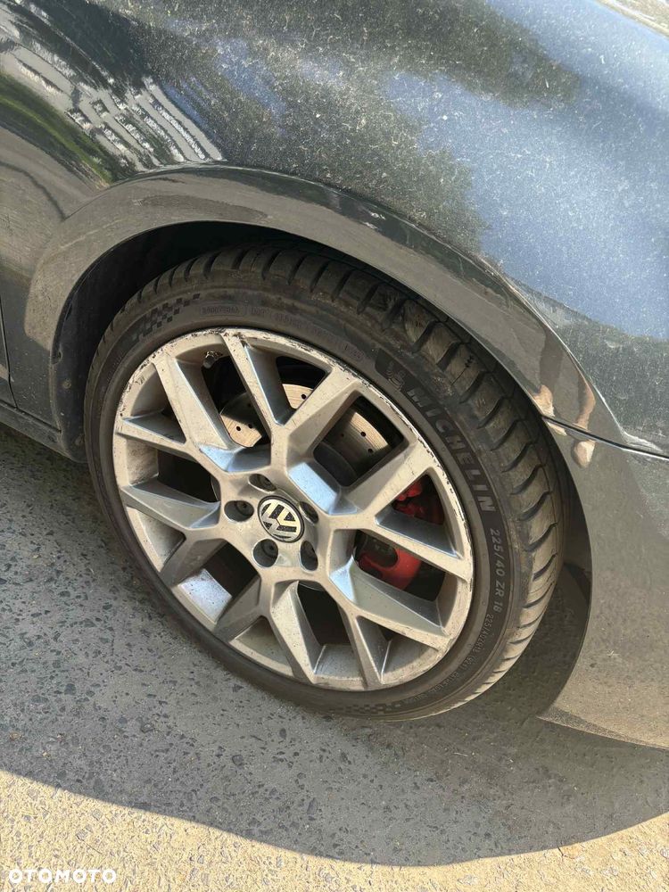 Volkswagen Golf - 14