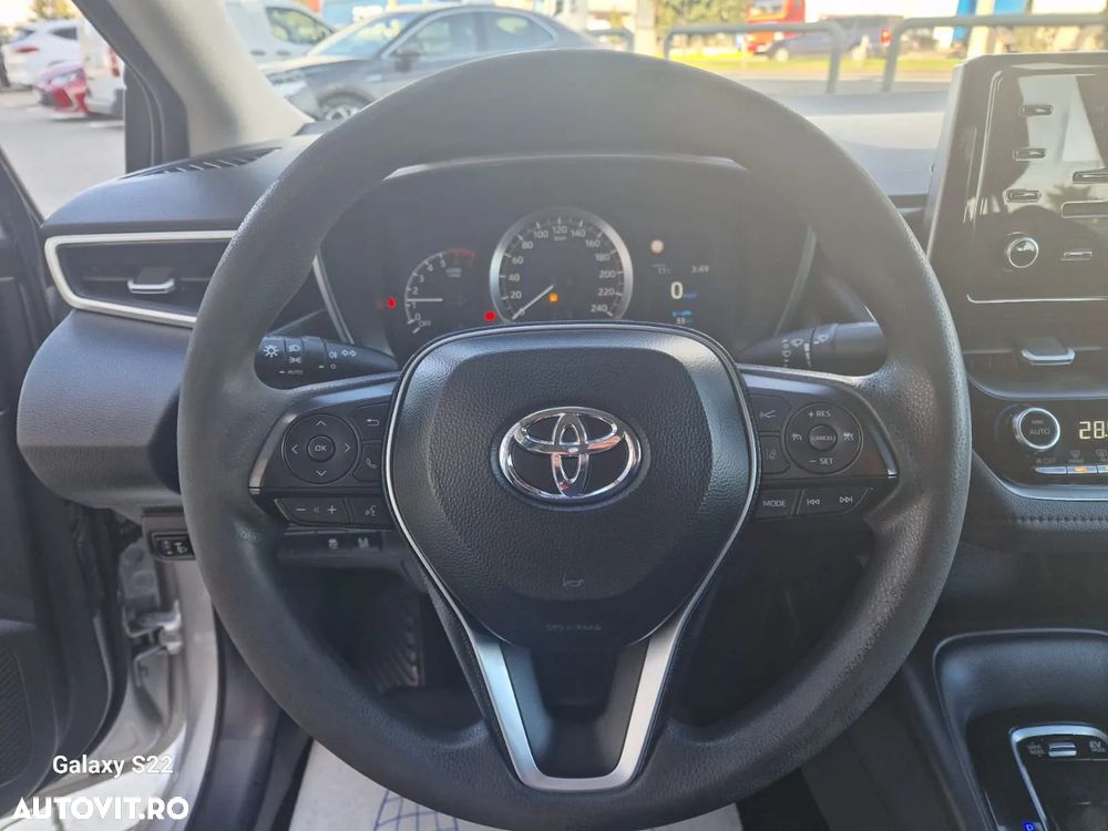 Toyota Corolla Sedan 1.8 HSD Business - 12