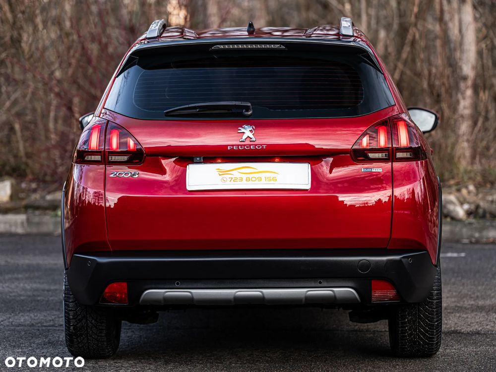 Peugeot 2008 1.2 Pure Tech Allure S&S - 22