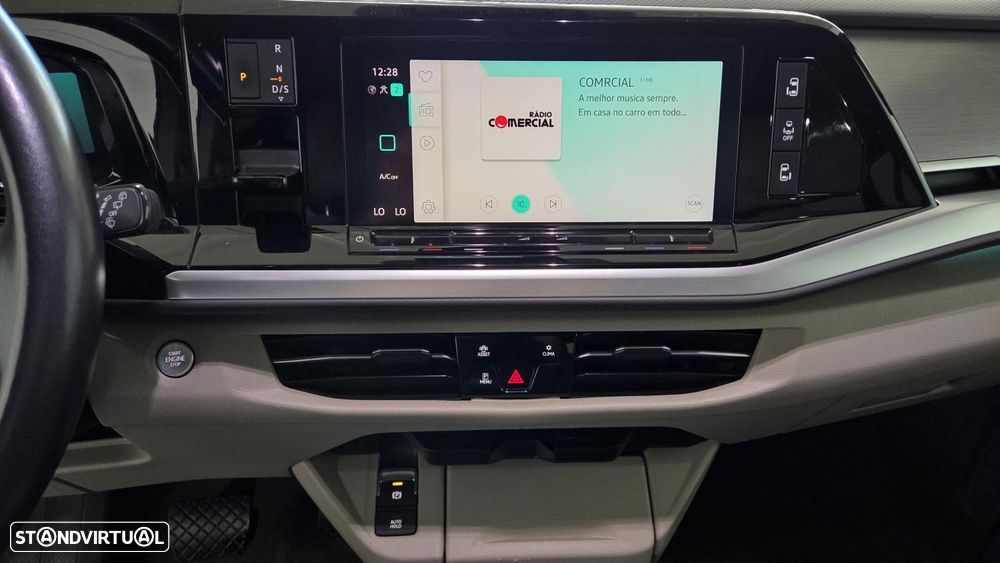 VW Multivan 1.5 TSI Life Longa DSG - 24