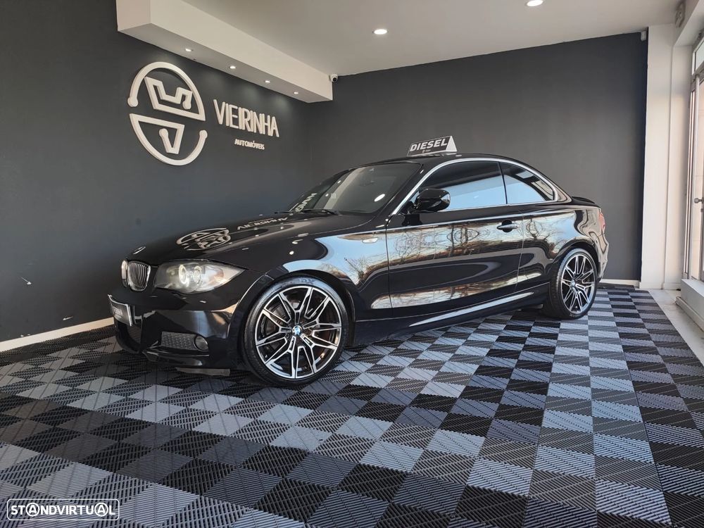 BMW 118 d Limited Edition Lifestyle c/ M Sport Pack - 3