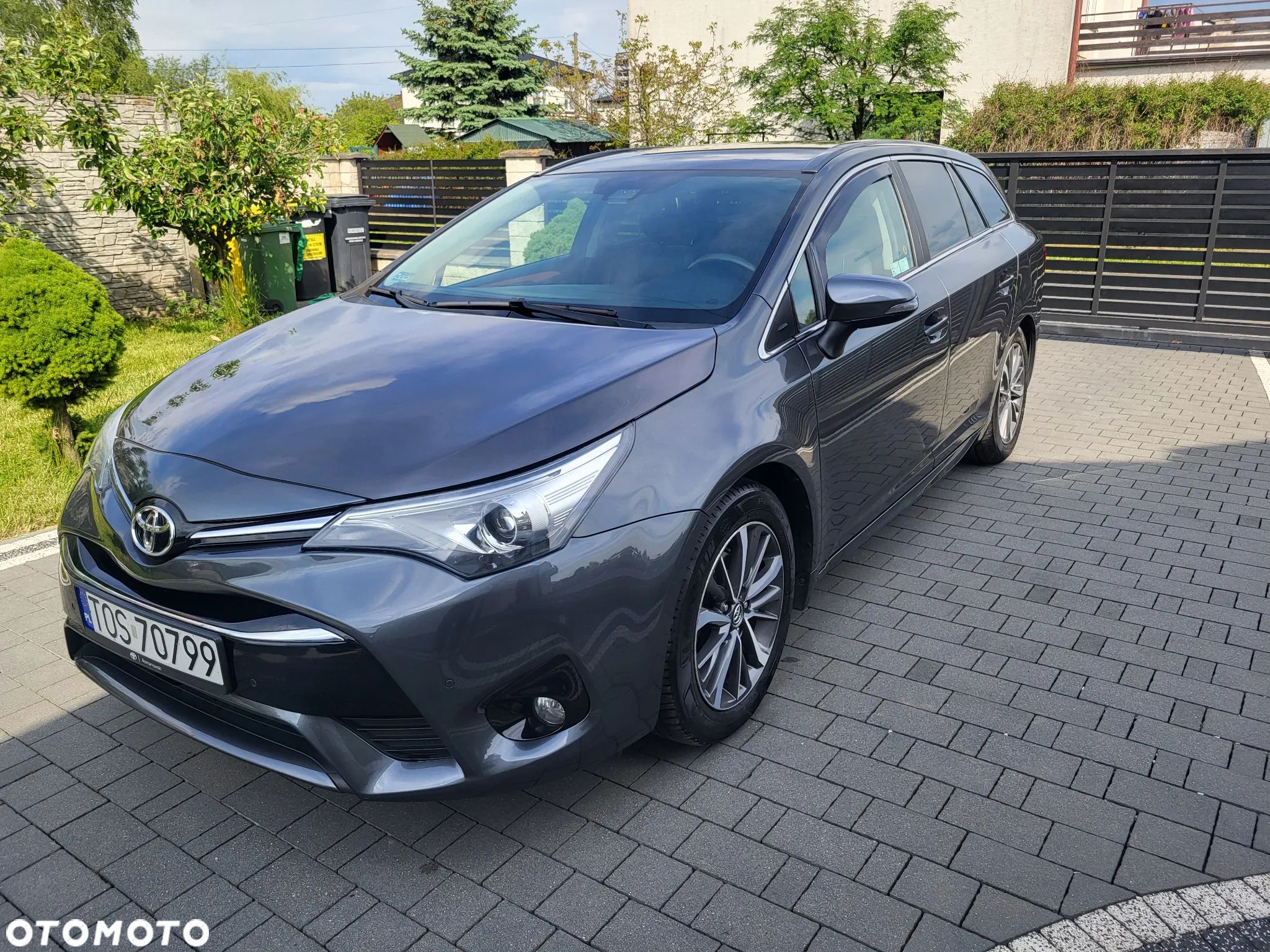 Toyota Avensis 1.8 Prestige MS - 1