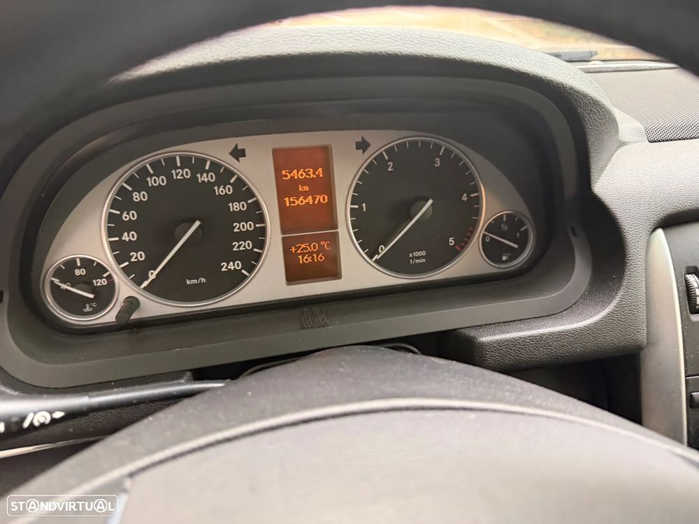 Mercedes-Benz B 180 CDi Autotronic - 25