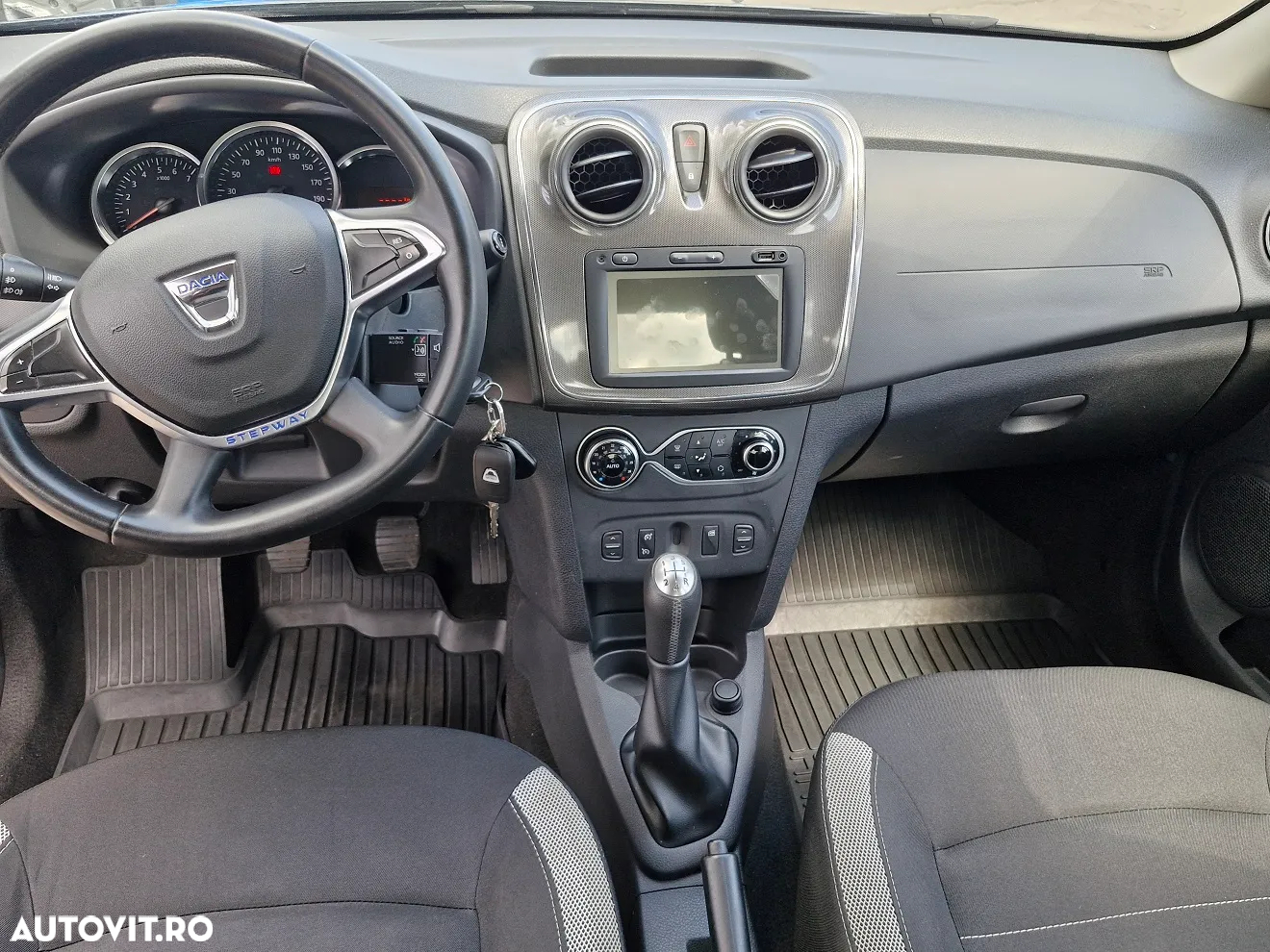 Dacia Logan Stepway 0.9 TCe - 3