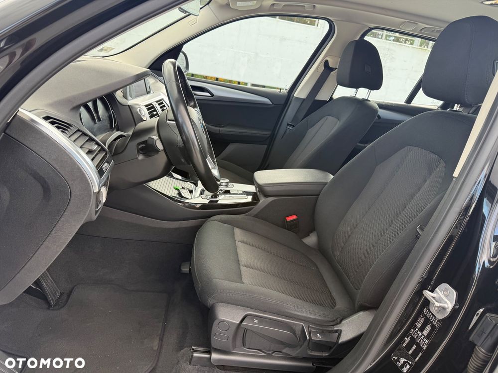 BMW X3 xDrive20d Advantage - 13