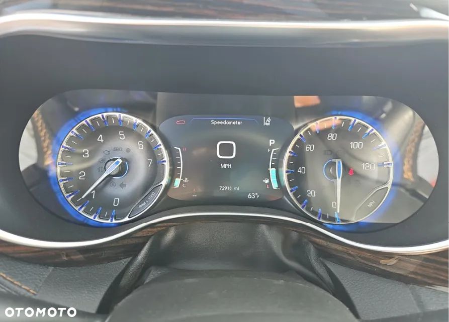 Chrysler Pacifica - 10