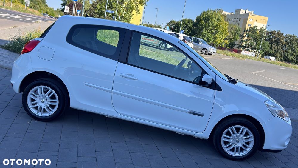 Renault Clio 1.2 16V Alize - 15