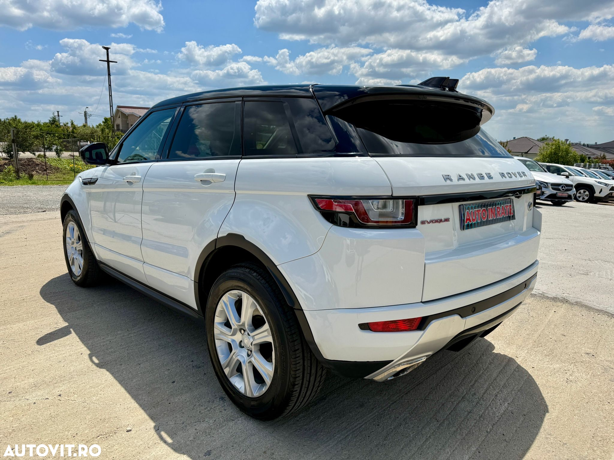 Land Rover Range Rover Evoque 2.0 D150 R-Dynamic HSE - 4