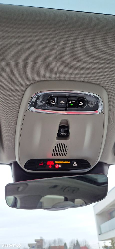 Volvo XC 60 D4 AWD Geartronic Inscription - 32