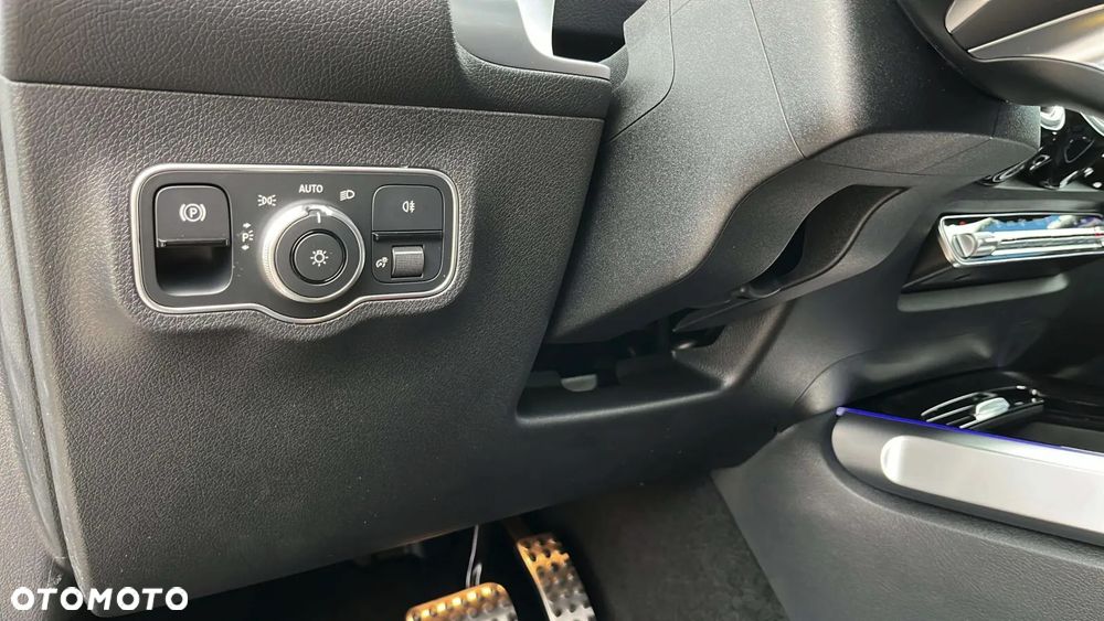 Mercedes-Benz GLB 200 d 4-Matic AMG Line 8G-DCT - 15