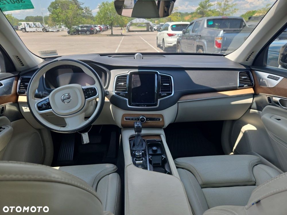 Volvo XC 90 - 3