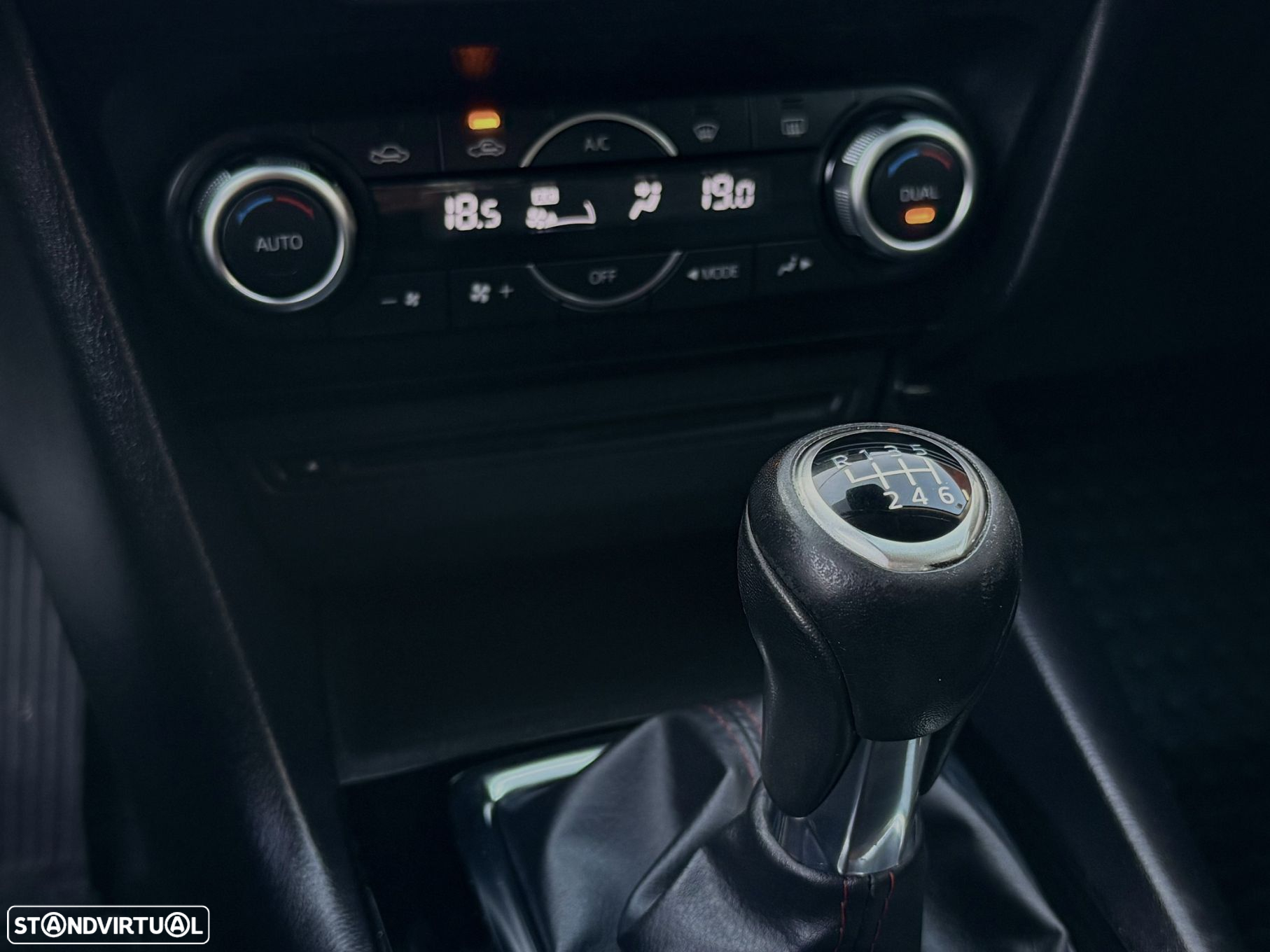 Mazda 3 1.5 Sky-D Excellence Pack Leather Navi - 15