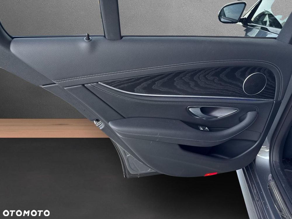 Mercedes-Benz Klasa E - 14