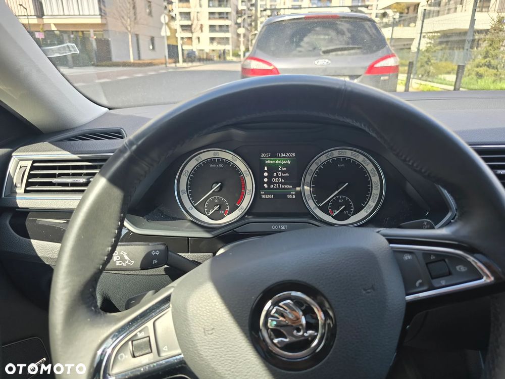 Skoda Superb 2.0 TSI 4x4 L&K DSG - 8