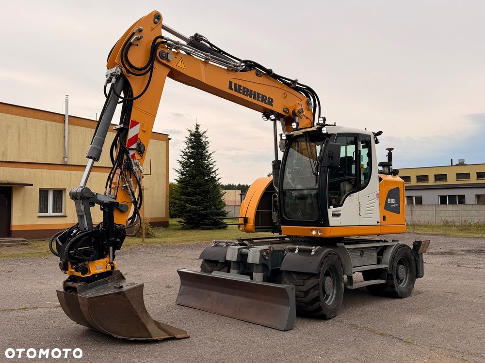 Liebherr A918 Compact - 1