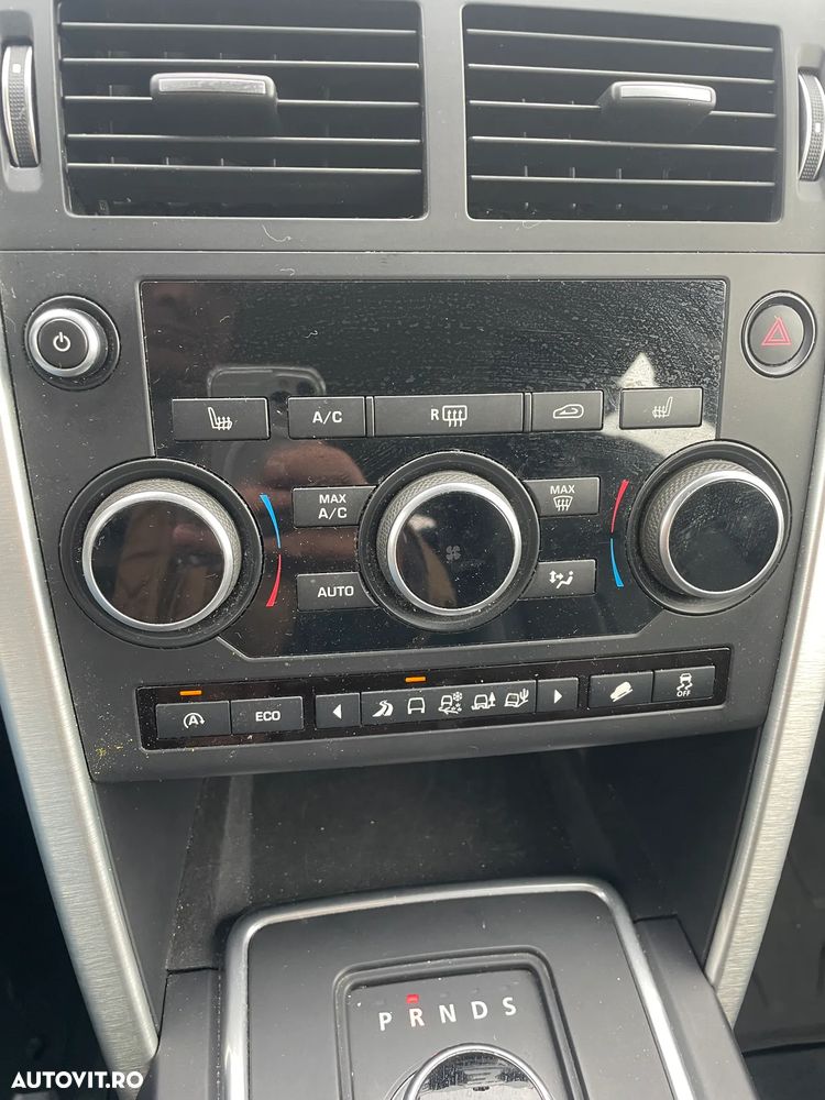 Land Rover Discovery Sport - 12