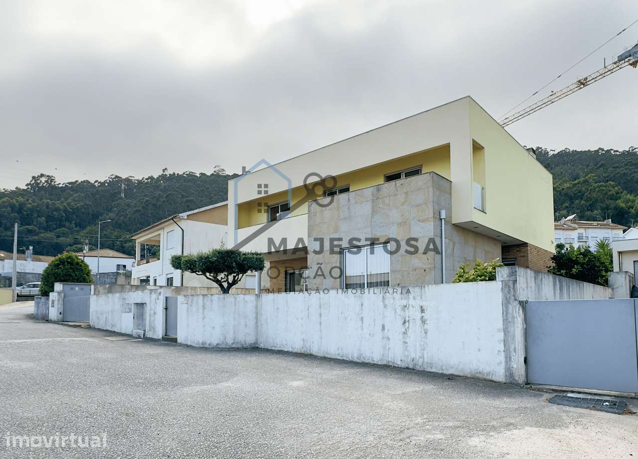 Moradia Isolada com Jardim —Abelheira, Viana do Castelo - Grande imagem: 2/38