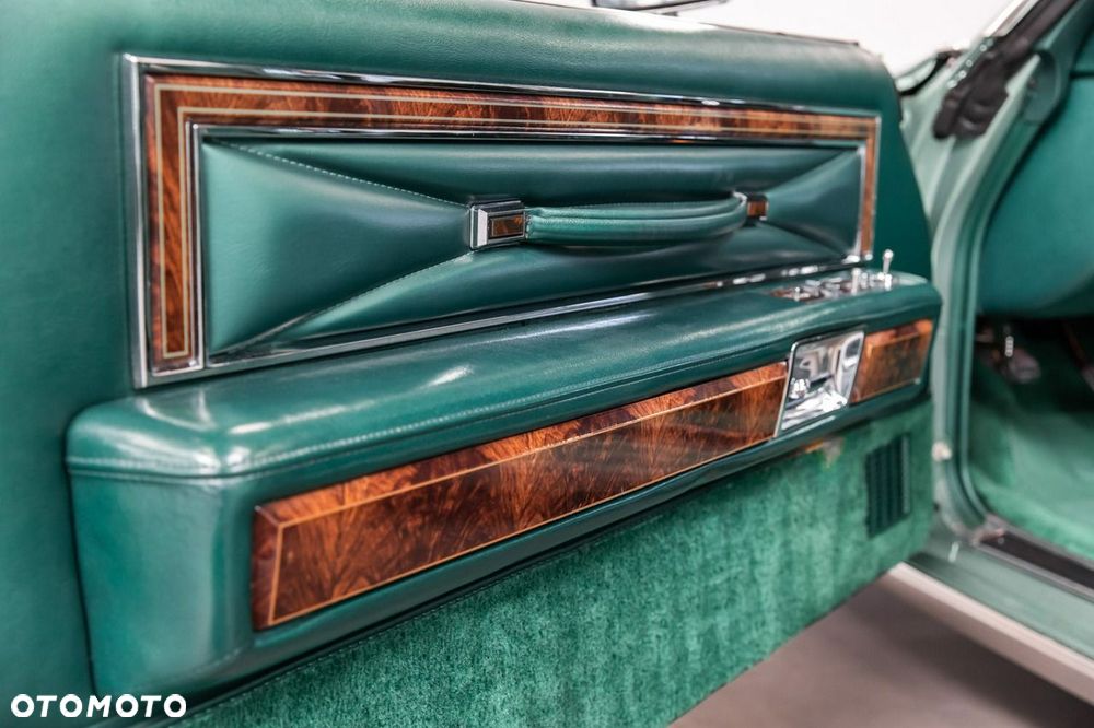Lincoln Continental - 34