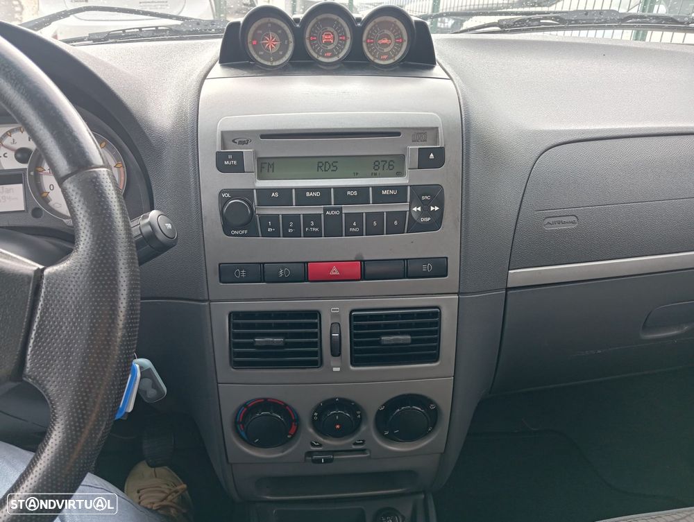 Fiat Strada Adventure - 9