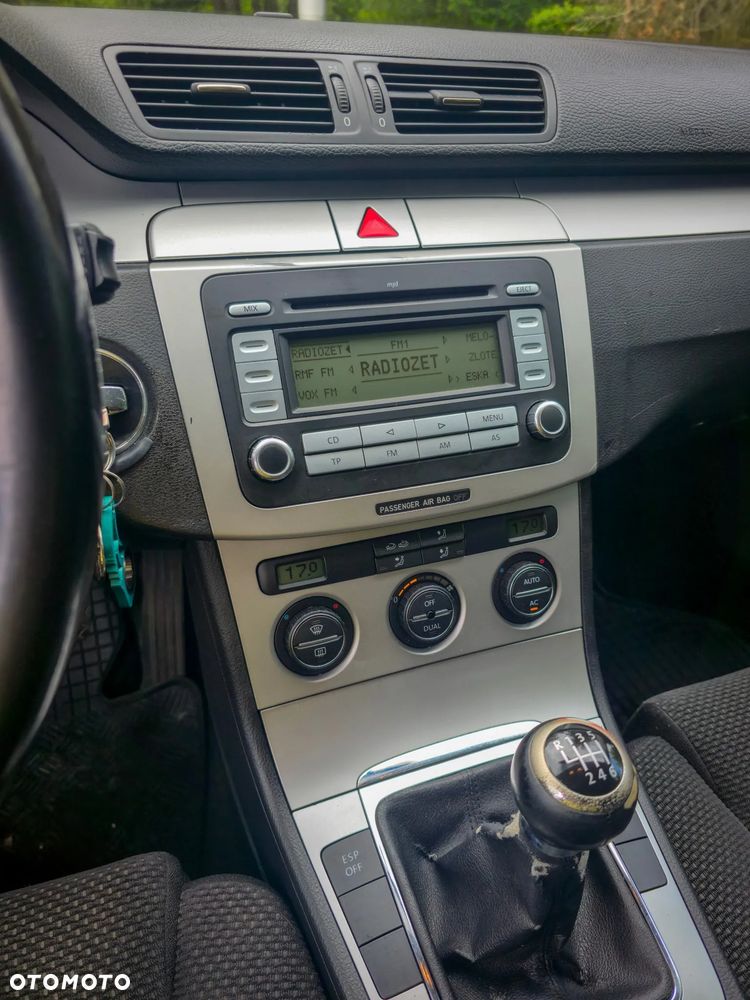 Volkswagen Passat 2.0 TDI Comfortline - 9