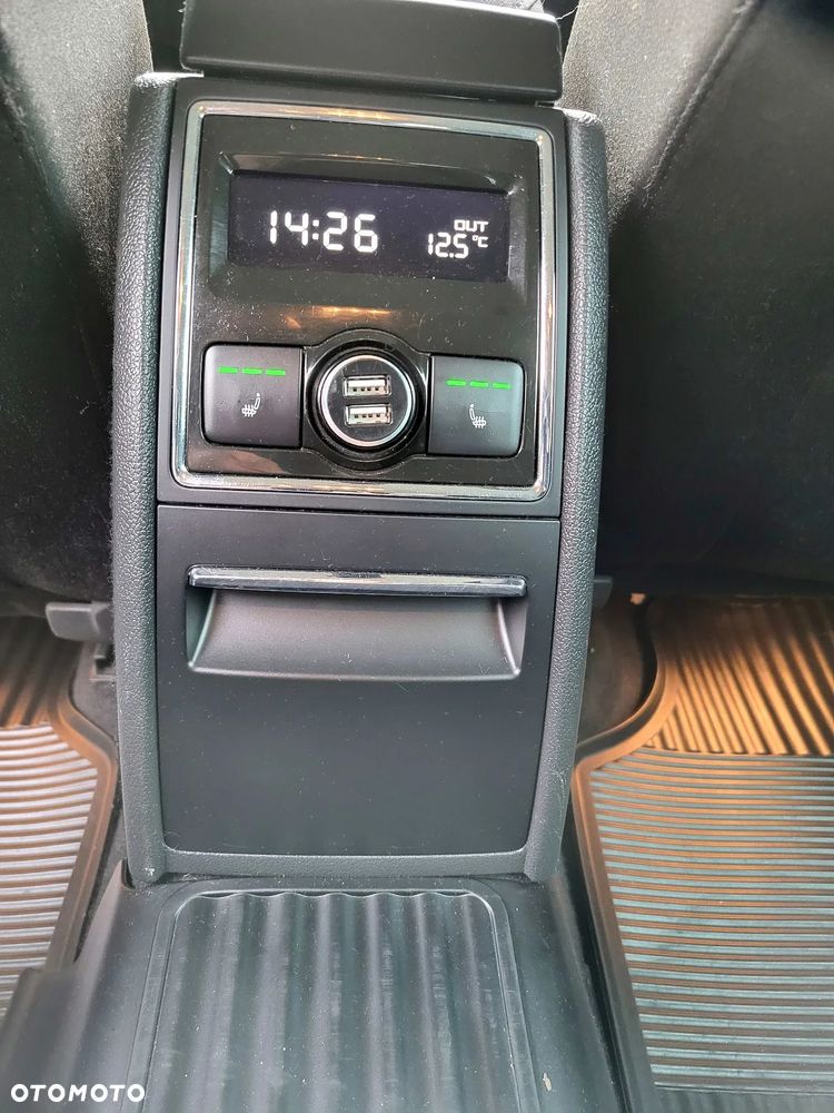 Skoda Superb 2.0 TDI Elegance - 21