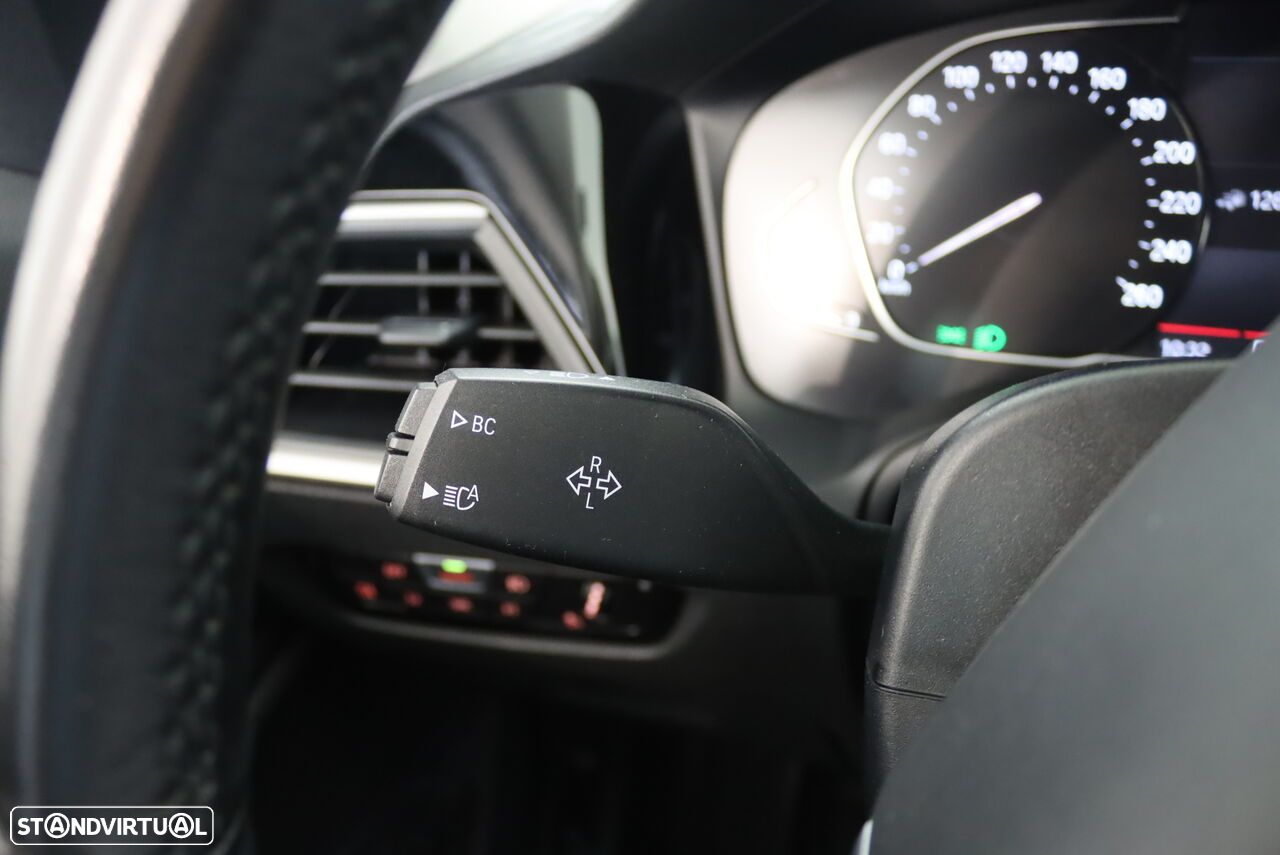 BMW 330 e Touring Corporate Edition Auto - 13