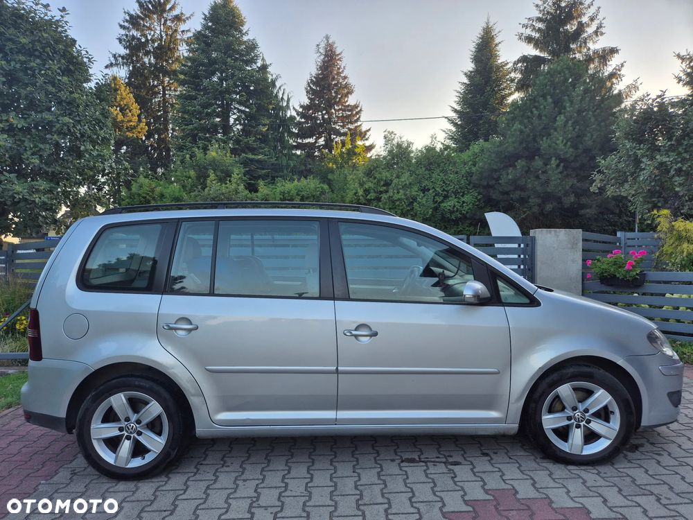 Volkswagen Touran 2.0 TDI Trendline - 1