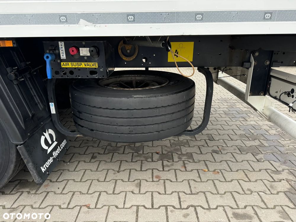 Krone Chłodnia ,Doppelstock , Carrier Vector 1550 - 29