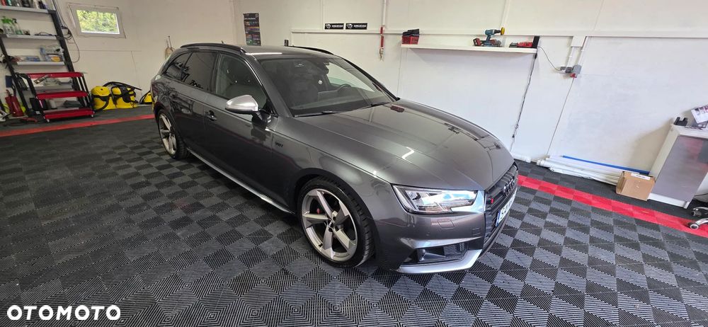Audi S4 Avant - 23