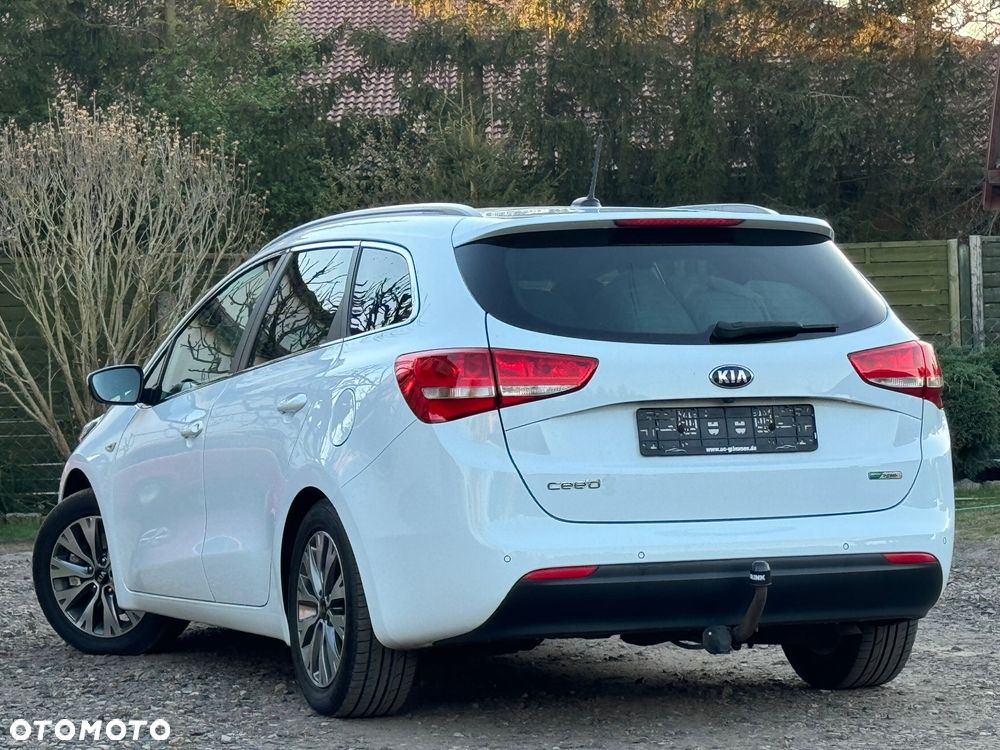 Kia Ceed 1.6 CRDi 136 ISG Platinum Edition - 7