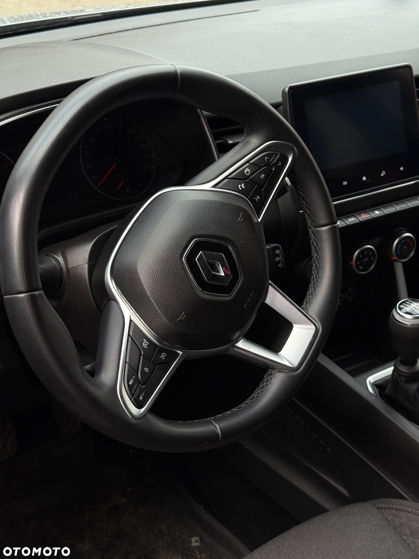 Renault Clio - 11