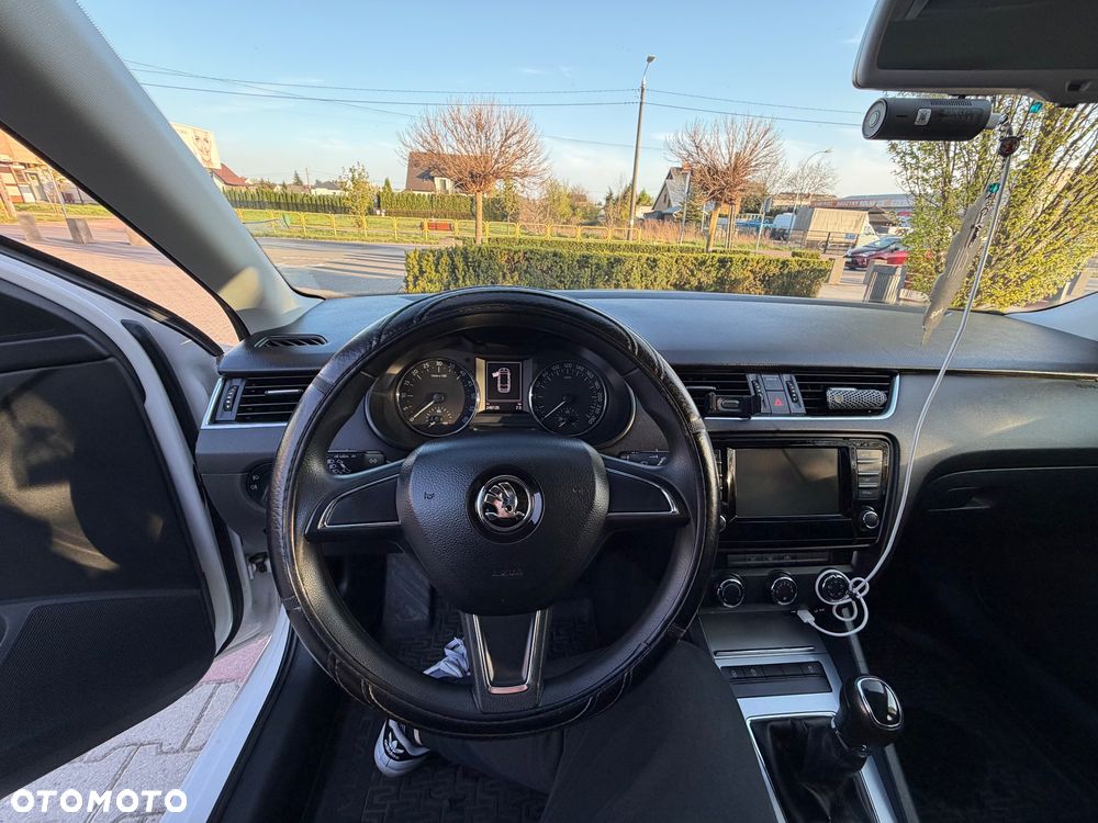 Skoda Octavia 1.6 TDI (Green tec) 4x4 Ambition - 10