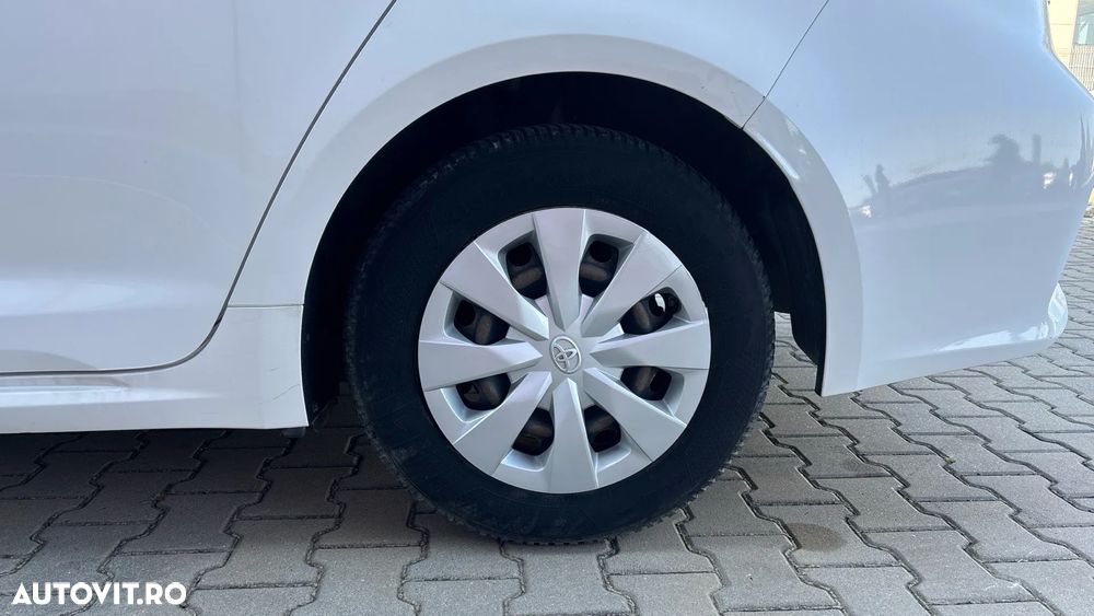 Toyota Corolla 1.8 HSD Business - 16