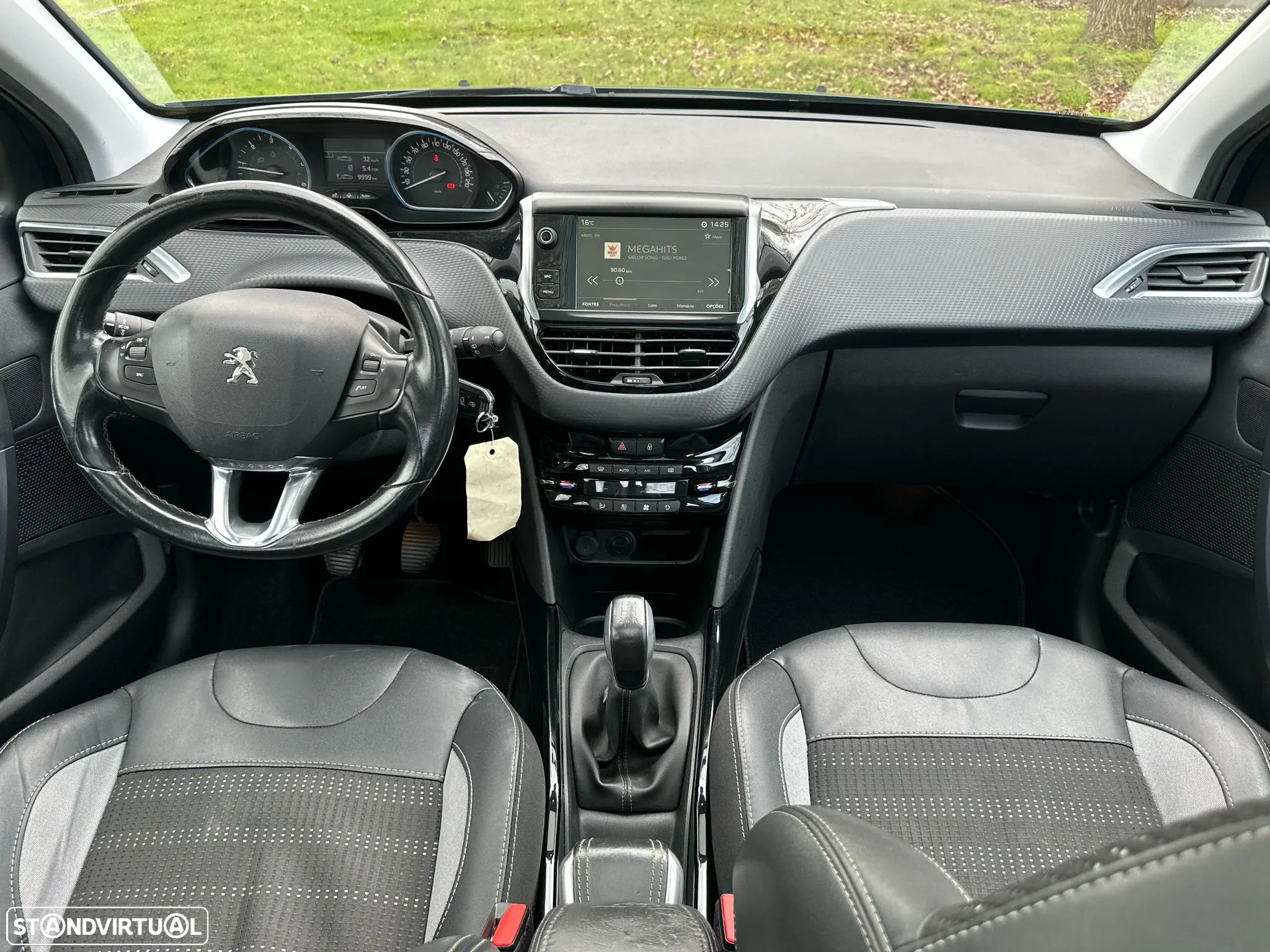 Peugeot 2008 1.6 BlueHDi Allure - 3