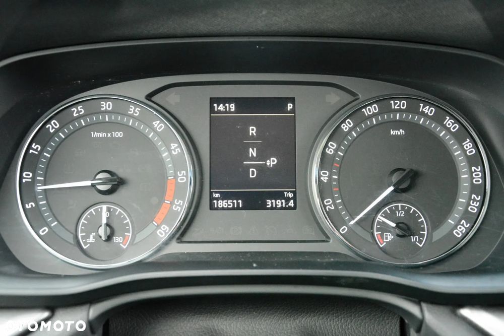 Skoda Octavia 2.0 TDI Ambition DSG - 21