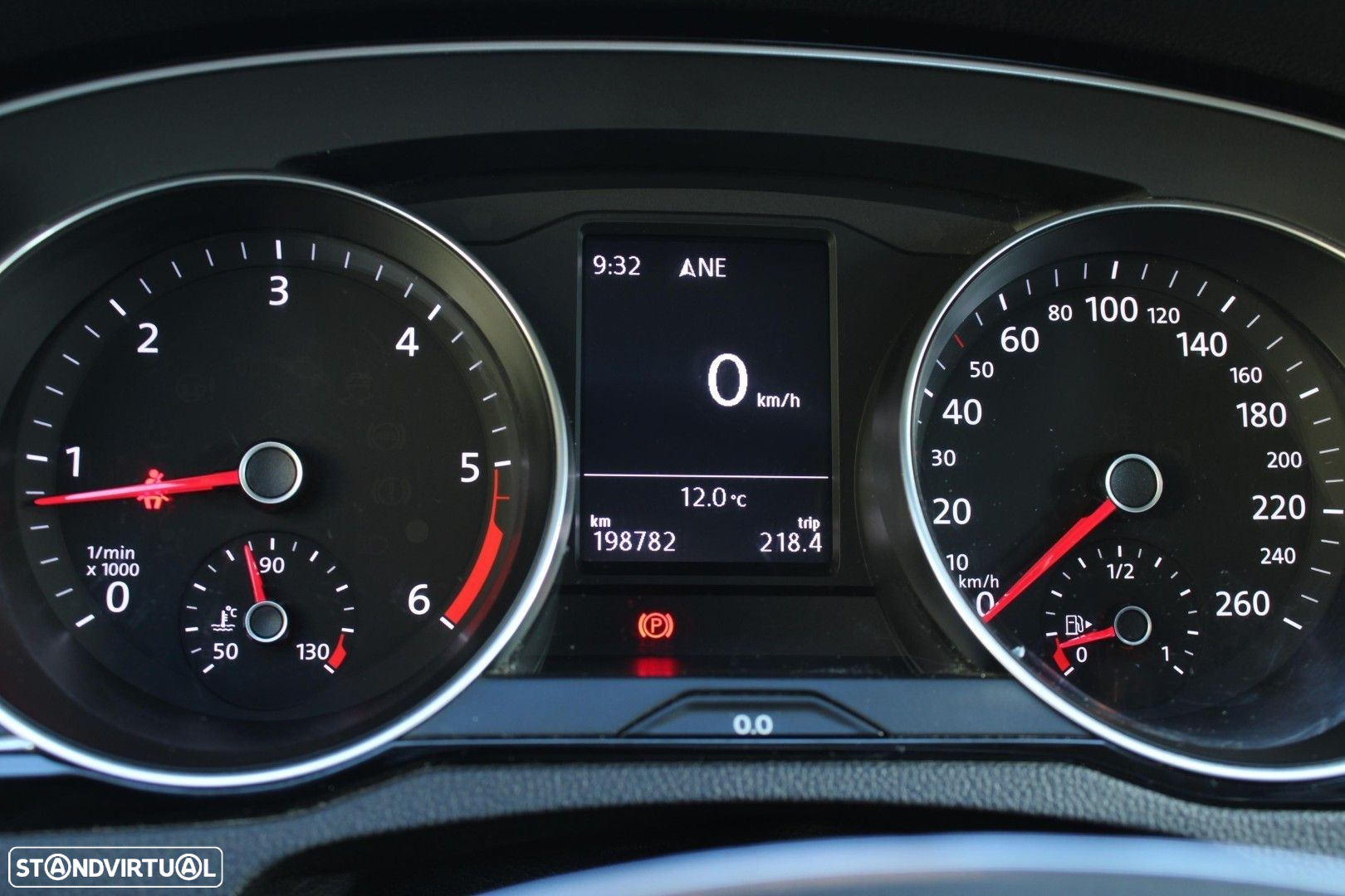 VW Passat Variant 1.6 TDI BlueMotion - 14