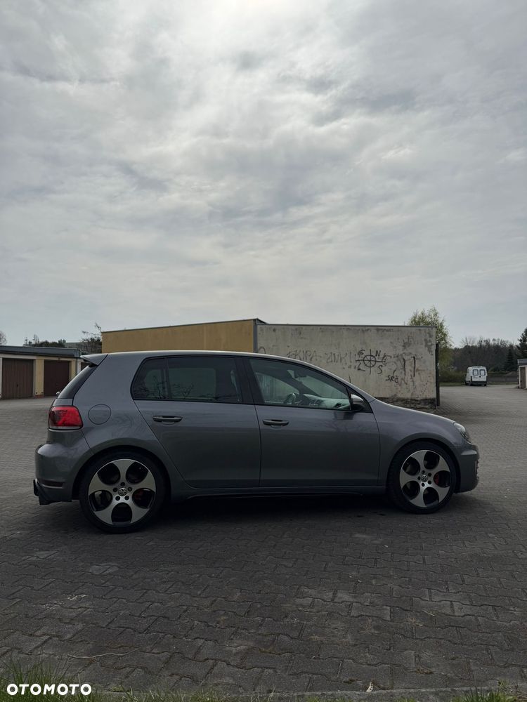 Volkswagen Golf 2.0 GTI - 7