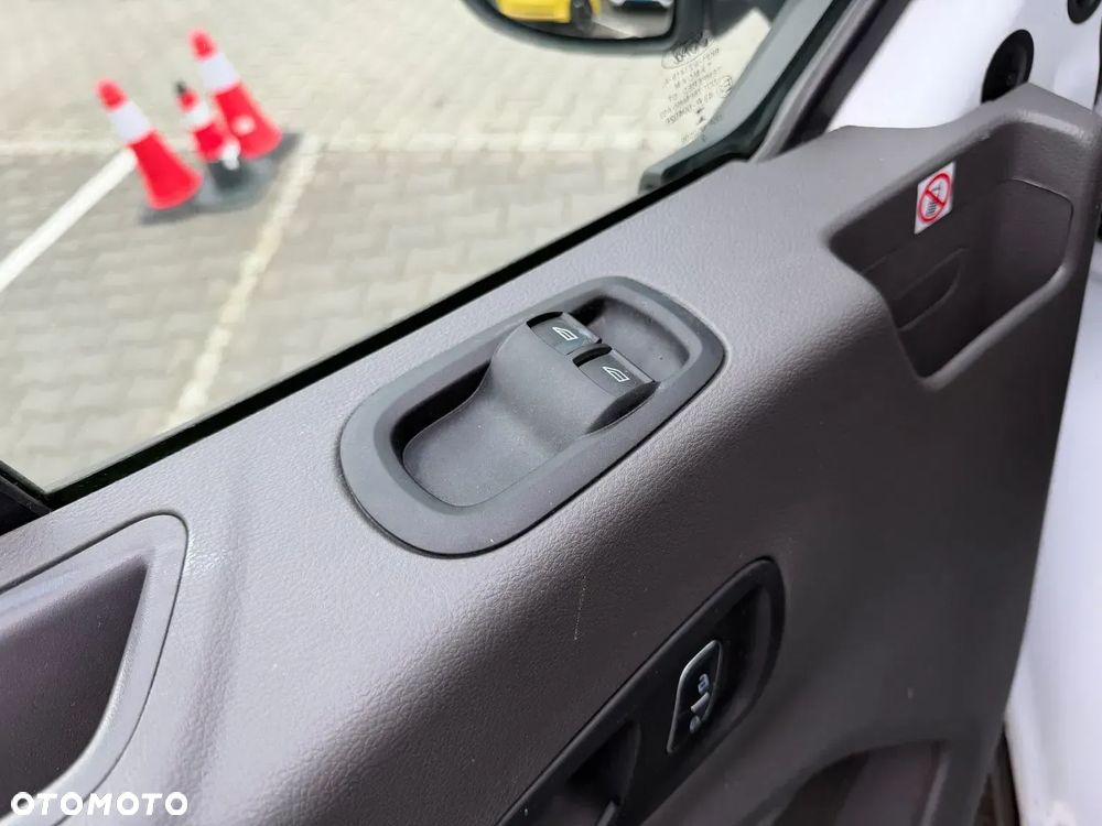 Ford Transit - 22