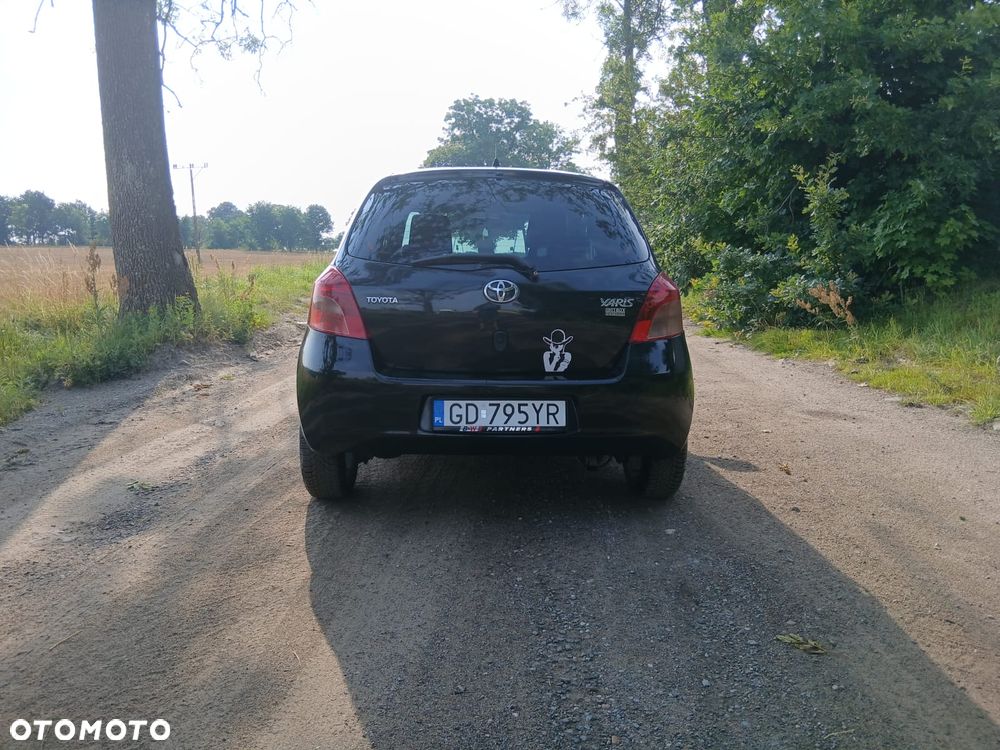Toyota Yaris 1.3 Luna - 8