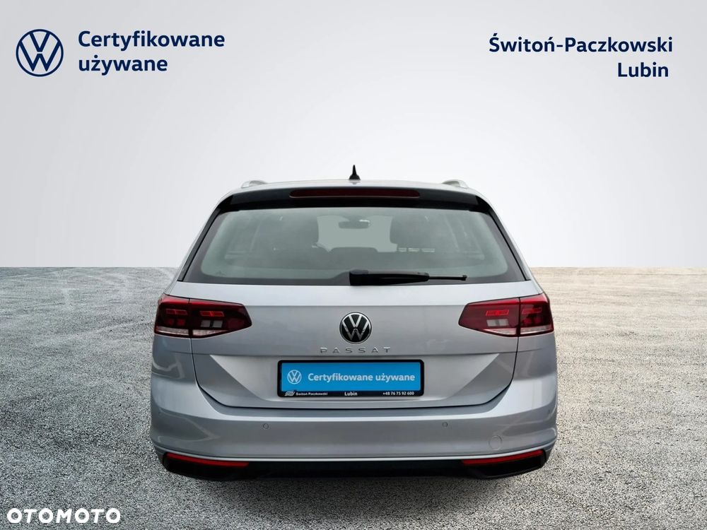 Volkswagen Passat Variant 2.0 TDI SCR DSG Business - 4