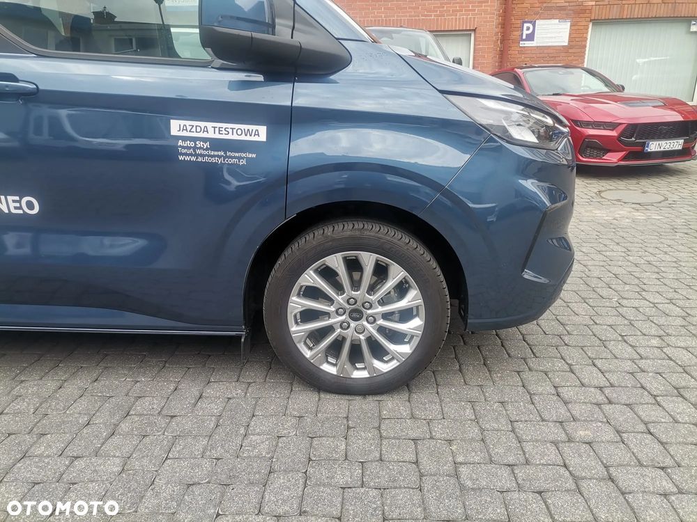 Ford Tourneo Custom 2.0 EcoBlue 320 L2 Titanium - 10